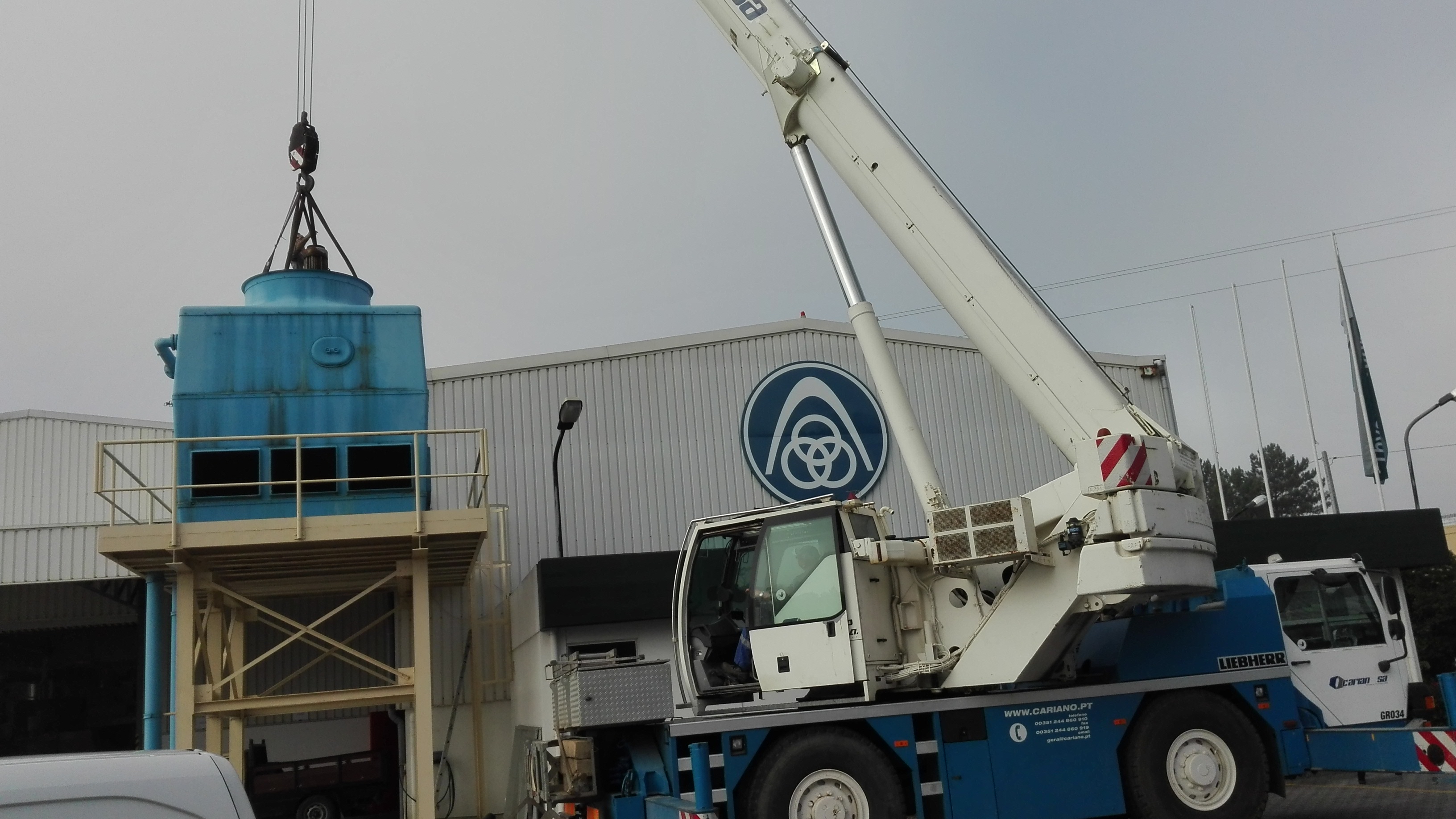Limpeza Torre Refrigeração E mudança Favos